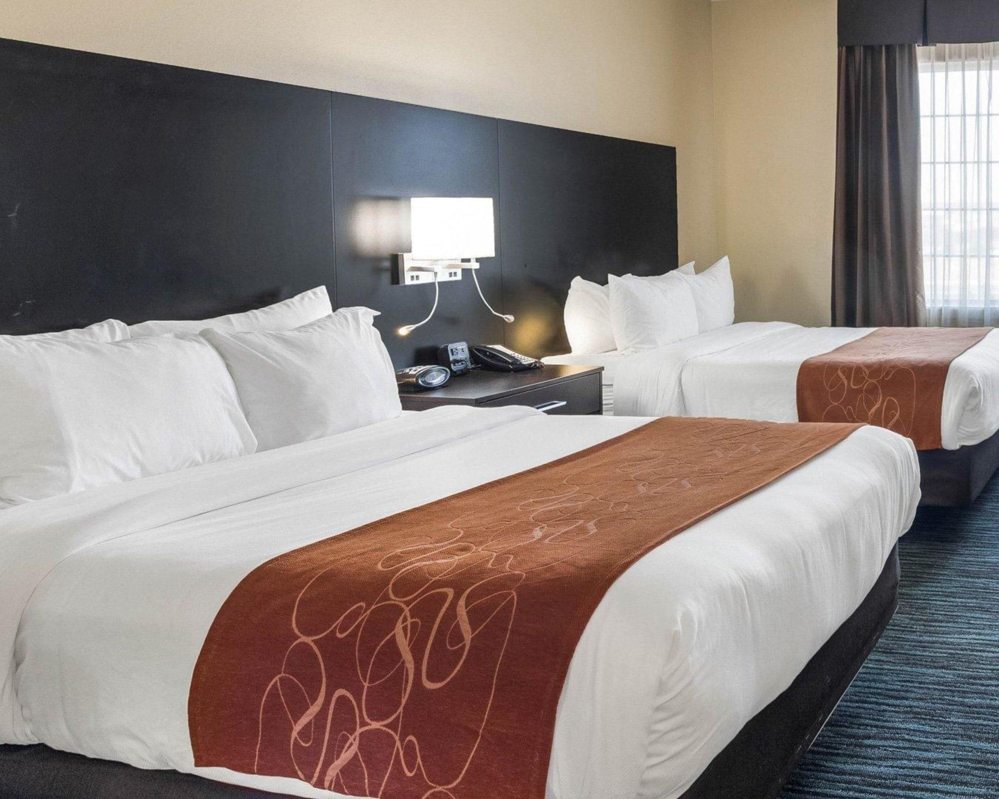 Comfort Suites Одесса Экстерьер фото