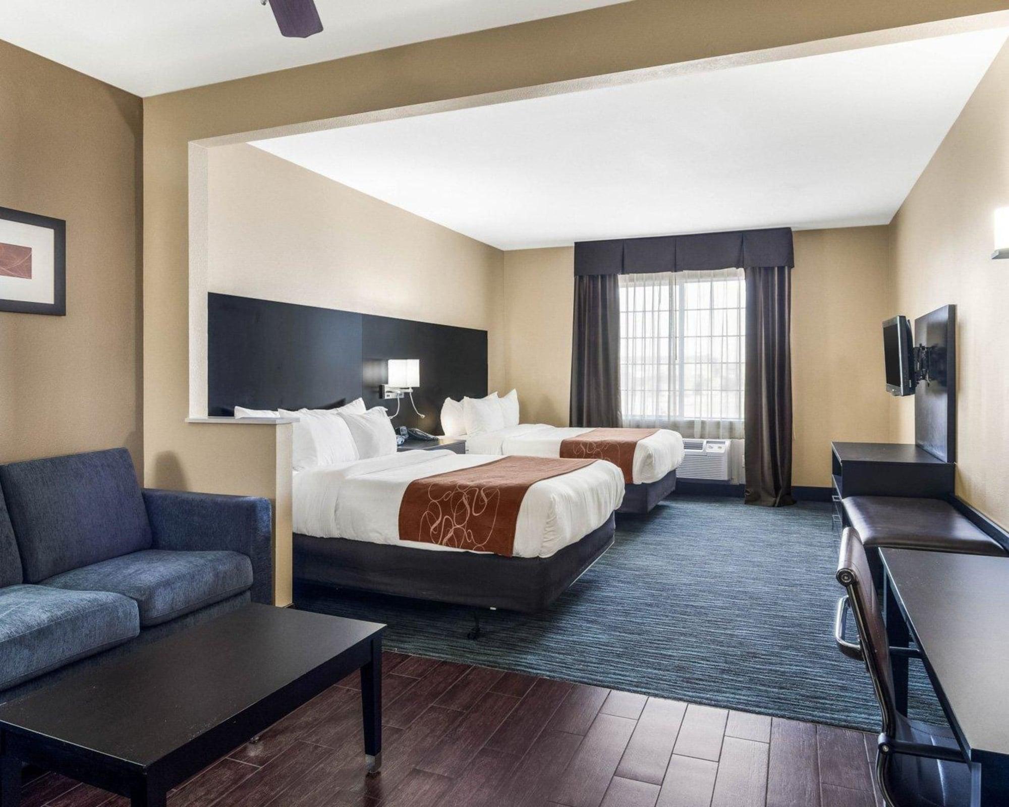 Comfort Suites Одесса Экстерьер фото