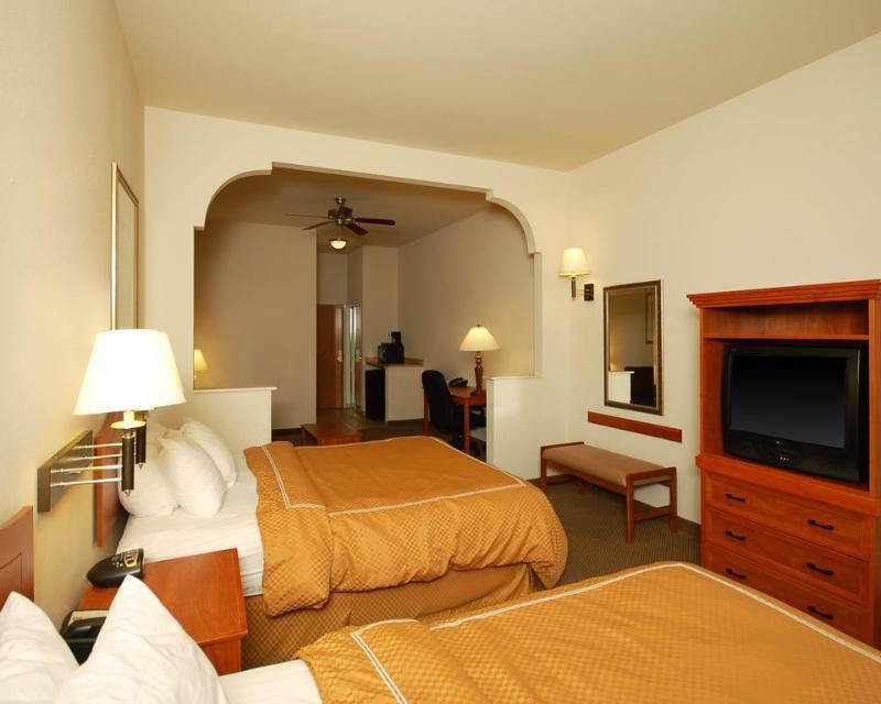 Comfort Suites Одесса Экстерьер фото