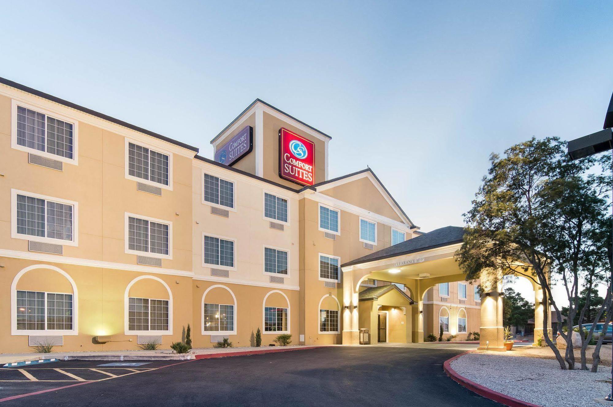 Comfort Suites Одесса Экстерьер фото