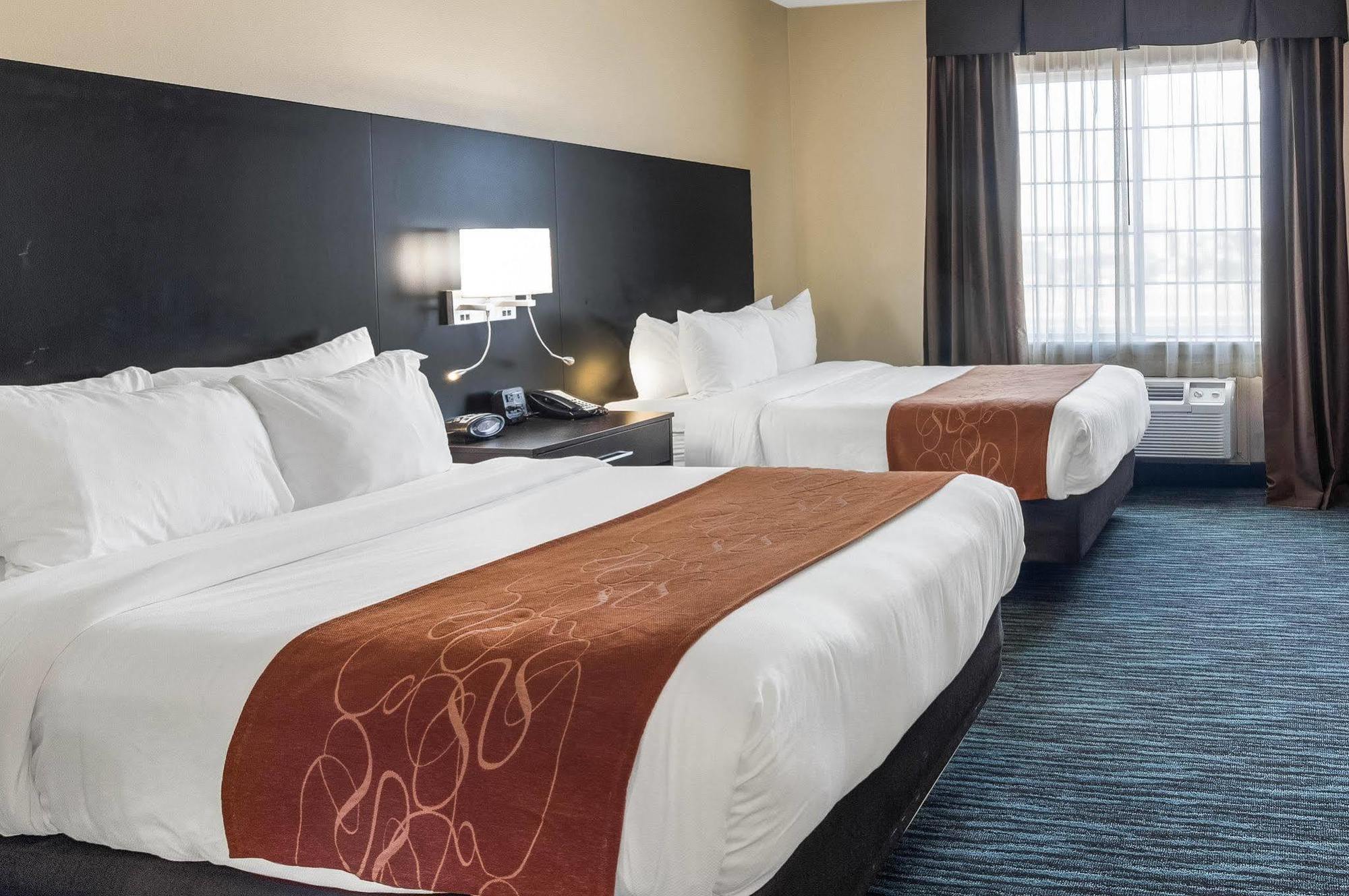 Comfort Suites Одесса Экстерьер фото