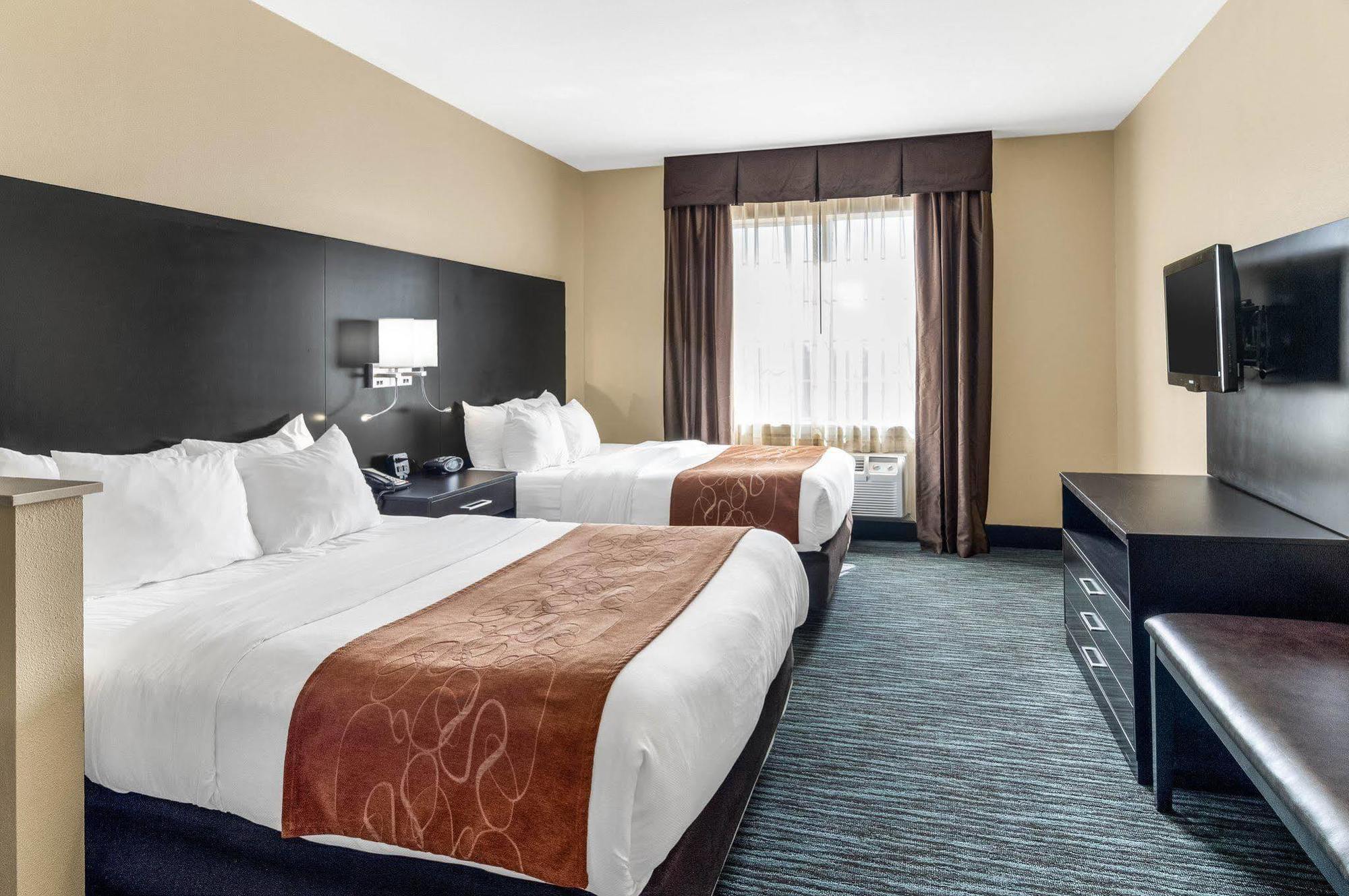 Comfort Suites Одесса Экстерьер фото