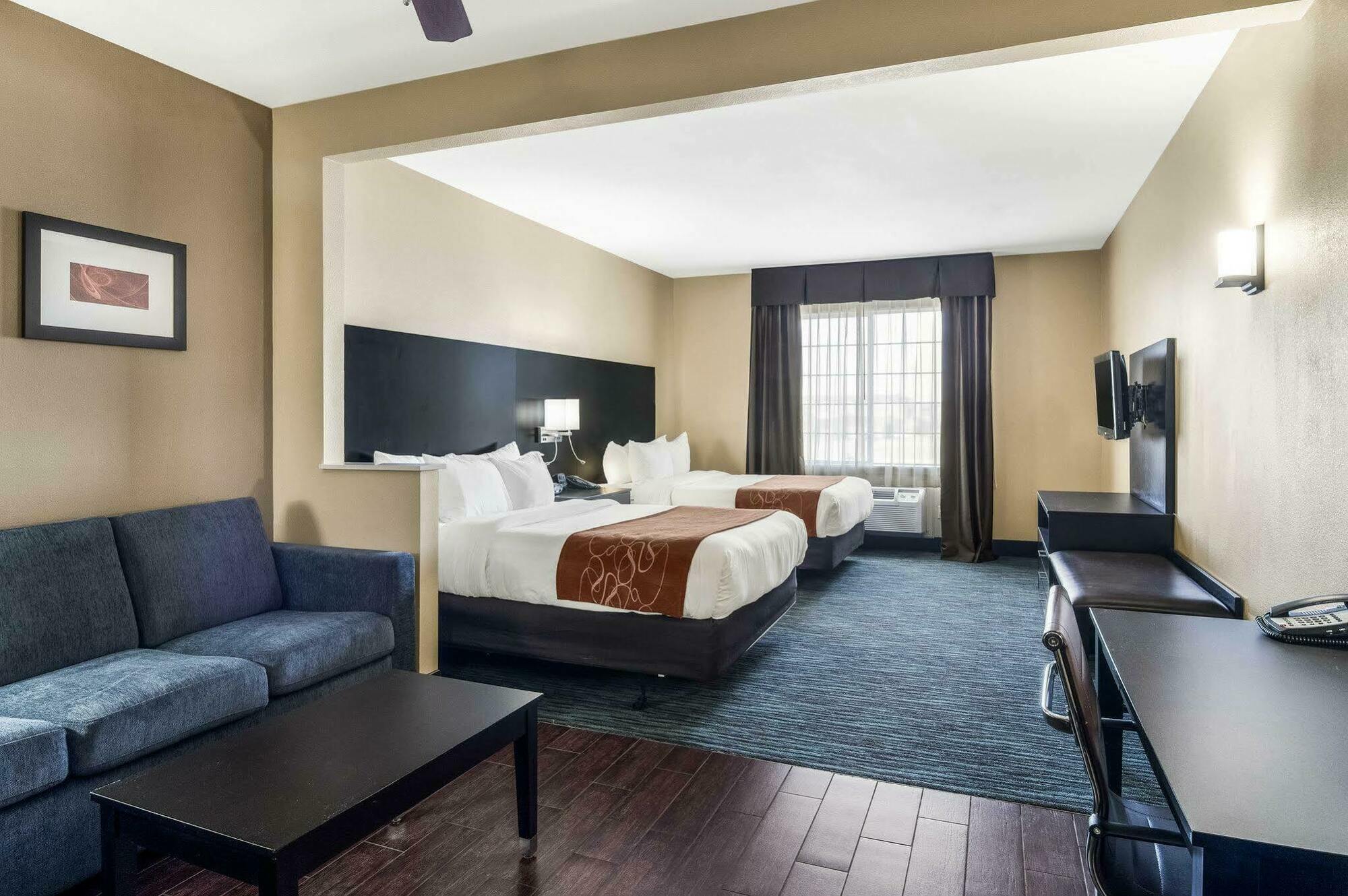 Comfort Suites Одесса Экстерьер фото